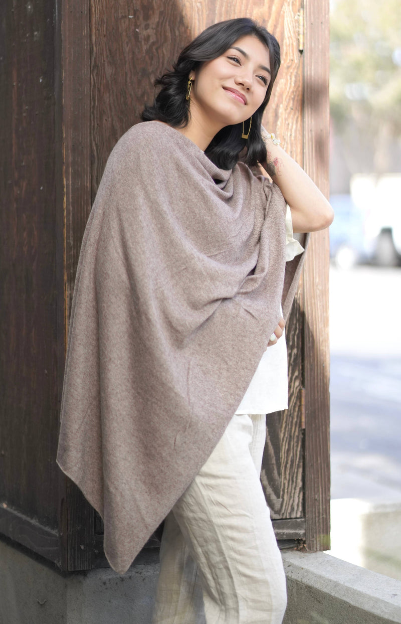 Cashmere Poncho Mocha : Mocha