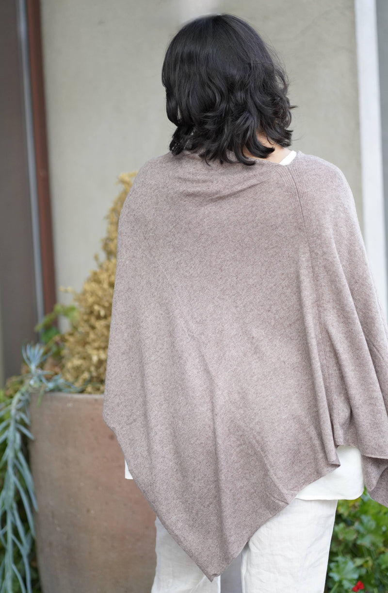 Cashmere Poncho Mocha : Mocha